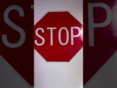 Προσαρμοσμένα κίτρινα σήματα κυκλοφορίας με αντανακλαστικό για την οδική ασφάλεια