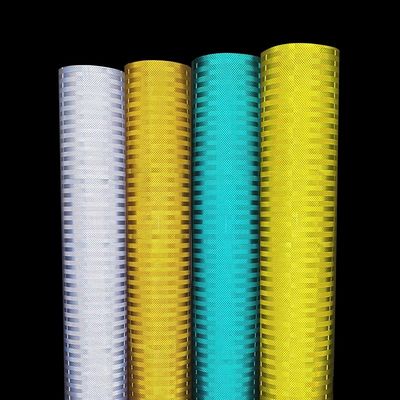 Καλή τιμή ΤΥΠΟΣ ΙΙ Μηχανικός βαθμός Πρισματικό σήμα κυκλοφορίας Αντανακλαστική ταινία βινυλίου ASTM D4956 σε απευθείας σύνδεση